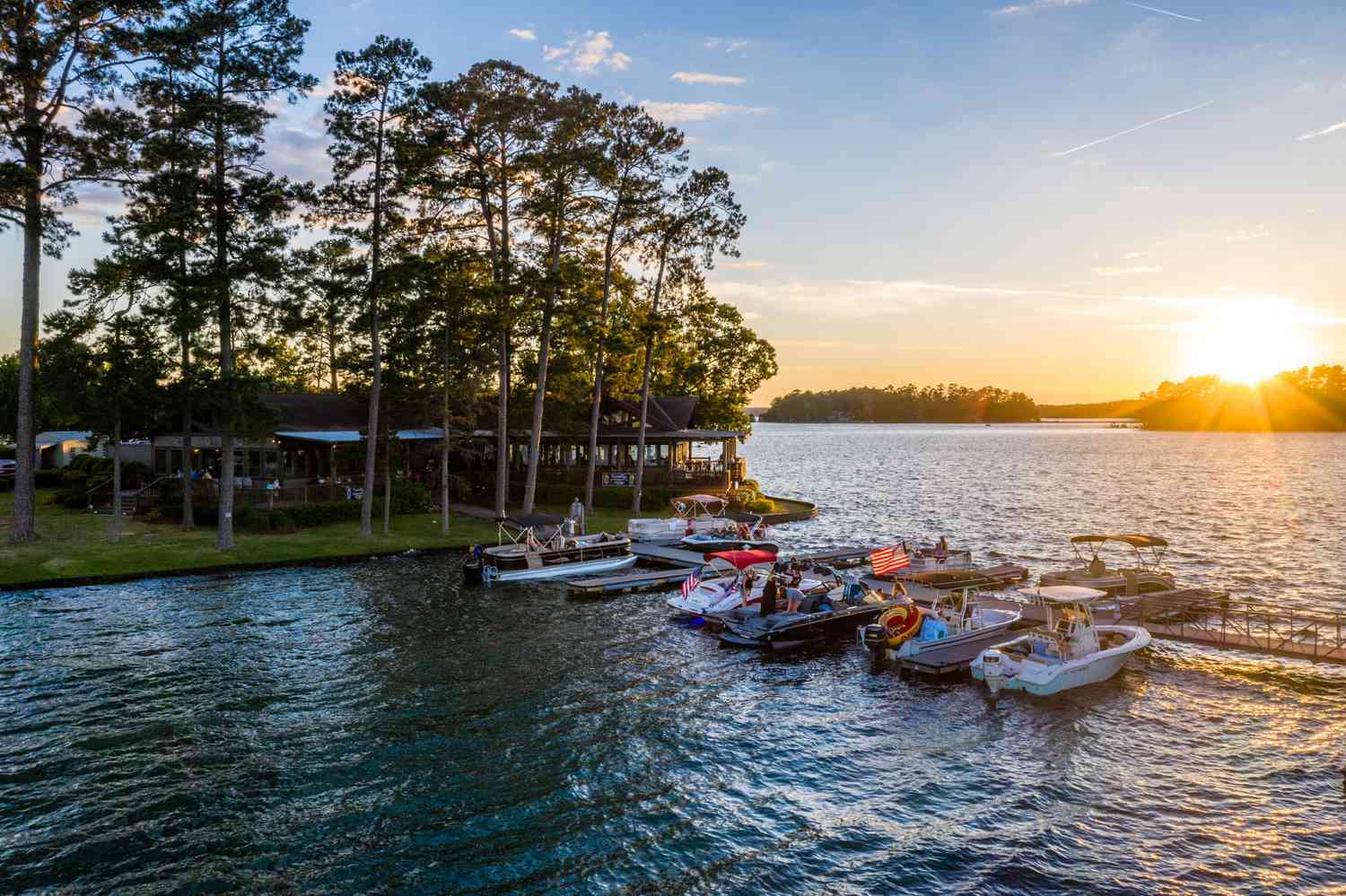 Oceanfront dining in Hilton Head offers a unique atmosphere that enhances the dining experience.